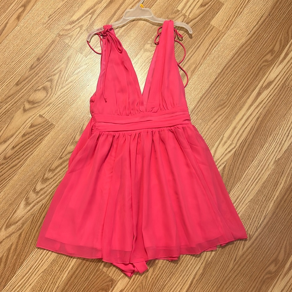 pink dress